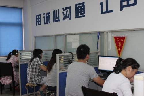 '></center><br />
　　公司中精通寬帶技術(shù)的骨干，尤其是青年寬帶暢通志愿者積極報名投身到此項活動中，充分展示出團員青年的先鋒模范作用，贏得了廣大用戶的認可和好評。<p align=
